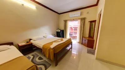 Henry's Place Hotels near Calangute Beach