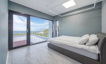 Pohang Vivaldine Pool Villa