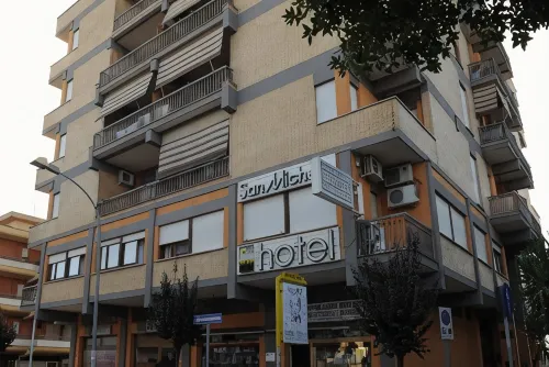 Hotel San Michele アプリーリアのホテル