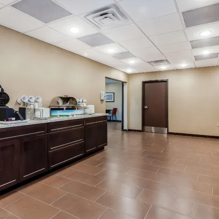 Comfort Suites