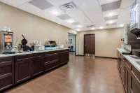 Comfort Suites - Desayuno