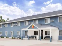 Super 8 by Wyndham Platteville