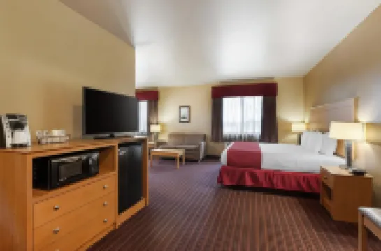 Best Western Golden Prairie Inn  Suites