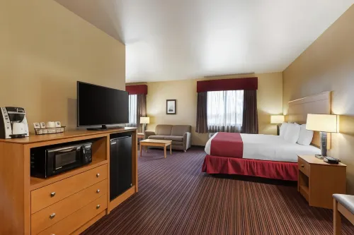 Best Western Golden Prairie Inn  Suites