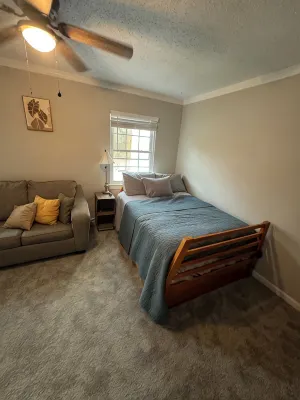Stylish 2-Master bedroom condo off of Guilford college.