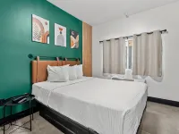 Le Bon Hotel Hollywood Hotels near Hollywood & Vine