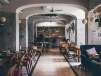Josh Hotel Отели рядом с достопримечательностью «Станция BTS Ари»