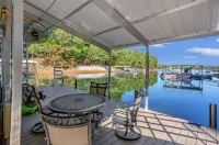 Broadwater Cove 7 BDRM, 5 BTHRM, 7,000 sq ft, Amazing lake View - 4-Star