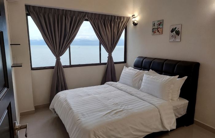 Batu Ferringhi Luxury Seaview Suite - 3Br