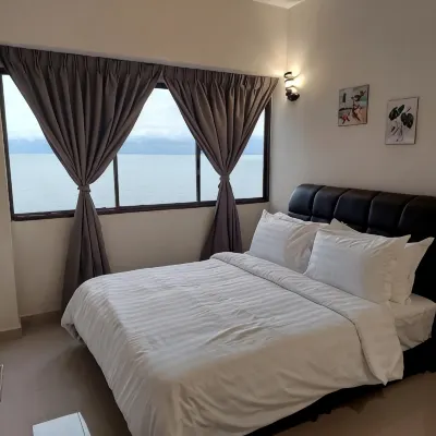 Batu Ferringhi Luxury Seaview Suite - 3Br Hotels near Ferringhi Bay