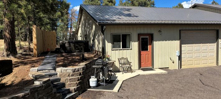 Amazing secluded apartment on 27 acres with Pikes Peak view 텔러 카운티 호텔