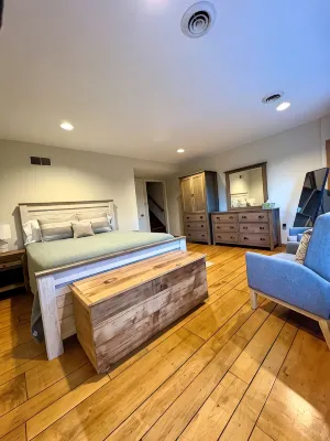 Pennsy Ridge Hideaway: Relax in our centrally-located wooded retreat w/ hot tub