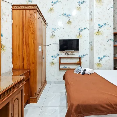 Queen Residence Ancol RedPartner โรงแรมใกล้พิพิธภัณฑ์มาริไทม์