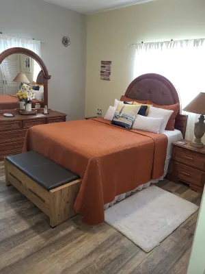 Rustik Inn cozy home away from home. Hotel di 
