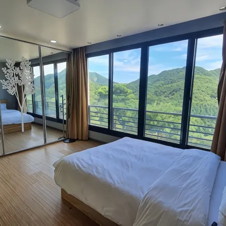 Yangju Gray Castle Pension