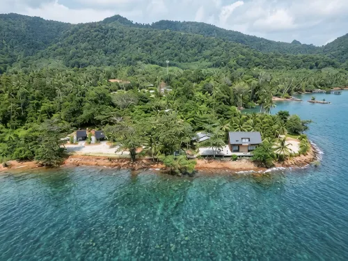 Wave & Vibes Koh Chang - เปิดใหม่