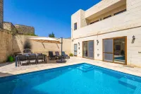Nadurija - 4 bedrooms (sleeps 8+2 kids) Nadur village - Homestays