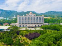 Dalian International Finance Conference Center Hotels near Yinshatan Bathing Spot