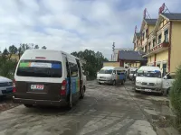 Haibei Longhao Hotel - parking