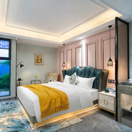 Mercure Yichun Golden Bay Hote