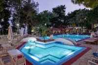 Porfi Beach Hotel - Pool