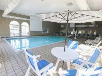 Breakers Resort - Lakeside Hotels in Saint Ignace