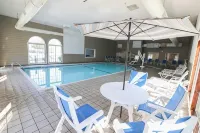 Breakers Resort - Lakeside