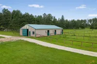 NEW! Buffalo Dreams Cabin at Dakota Dream B&B