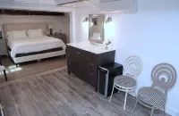 Harpoon House - Bed and Breakfasts