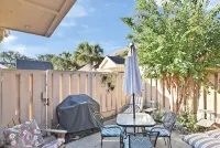 New Listing/New Owner - Large Open - 2 Bd/1 Ba - Walk to Beach - Palmetto Dunes - Villas