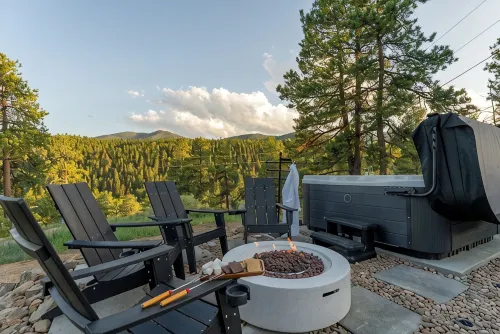 Downtown Bailey Mountain Escape with Sauna, Hot tub and Designated Game Room