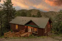 New 4BR Luxe Getaway Stunning Views/ Hot Tub/ Home Theater & Games- Pet Friendly