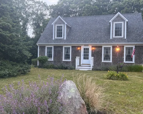 Vineyard Haven Oasis! Hotels in Tisbury