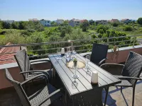 500 m to the beach with a unique view and large terrace - Huoneistot