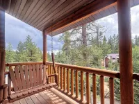 Three level cabin with Hot Tub Hotels in Kane County