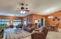 Spacious 2-bedroom villa in Sebring, screened patio, grill, bonus room, sleeps