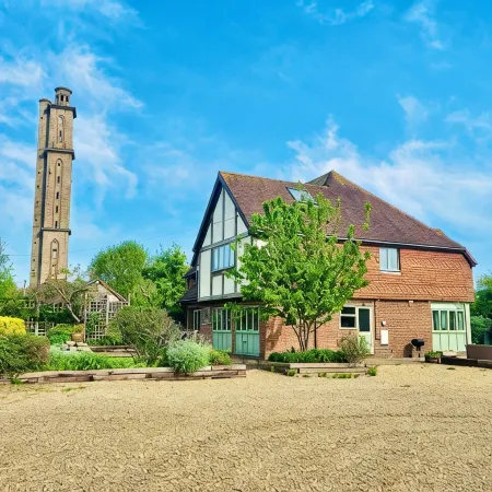 Stunning 7 Bedroom Escape Near New Forest and Beach - Large Garden - Sleeps 14 Hotels in New Forest District