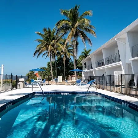 Charming 1-bedroom, beachfront condo in marvelous Longboat Key