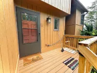 Cozy Ski On/Off Condo Located at Hunter Mountain