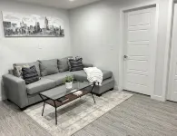 1 BEDROOM SUITE WITH PRIVATE ENTRANCE - Daireler