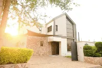 Architect-Designed Home with Pool - Private Pools