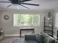 Alan's Apartment - Hot tub, fireplace, located in a quiet corner of Helen.