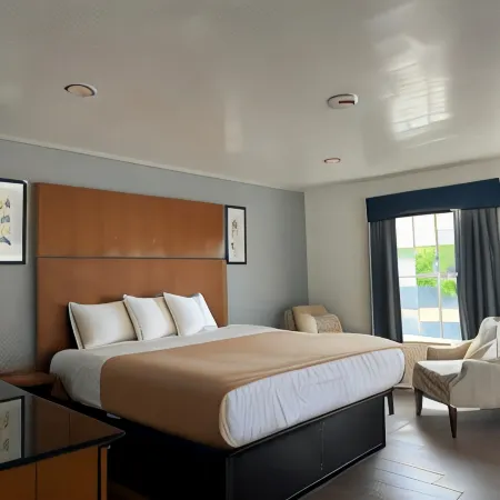 Oceanside Inn and Suites