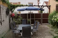 NEW since January 2015: Apartment with a sunny courtyard, garden and pool