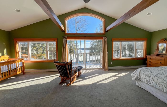 Waterfront Lake House on Hancock Pond - Sleeps 12, Near Sugarloaf