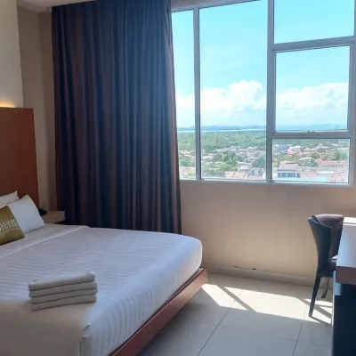 OS Hotel Airport Batam Hotels near Masjid Darussalam, Perum Rexvin Village