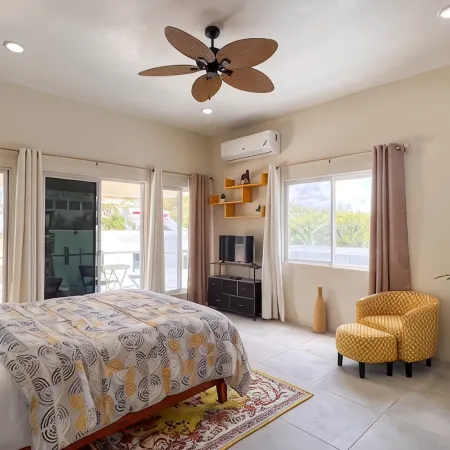 Coral Bay Chateau - Luxury Villa in Treasure Beach