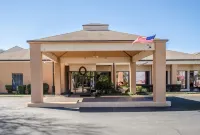 Quality Inn & Suites Pensacola Bayview - Pools