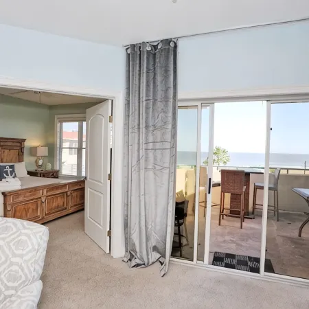 Desoto unit 302, Luxury 3 Bedroom with Amazing Ocean View