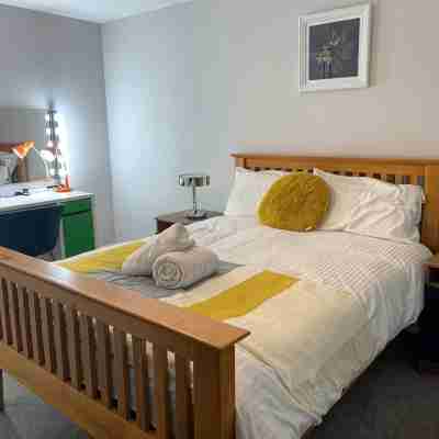 Luxury Modern Belfast City Center 2 Bed Apartment Rooms